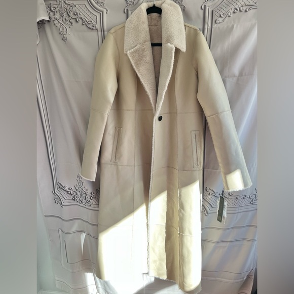 NWT HOUSE of HARLOW FAUX FUR coat SIZE L
🚨 FINAL PRICE NO OFFER ACCEPT - Picture 11 of 15